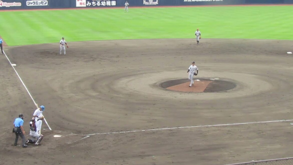 野村佑希をサードゴロに打ち取る巨人 堀田賢慎＜日本ハムファイターズ対 読売ジャイアンツ2024年6月25日＞