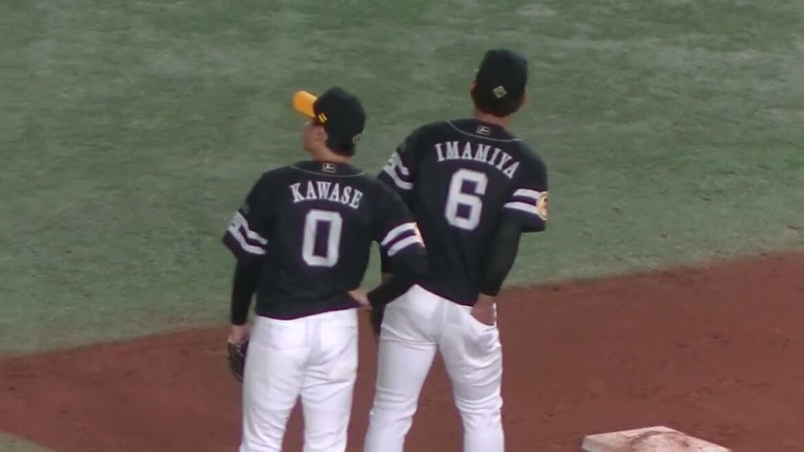 シートノック中の今宮健太や川瀬晃＜読売ジャイアンツ対 福岡ソフトバンクホークス2024年5月28日＞