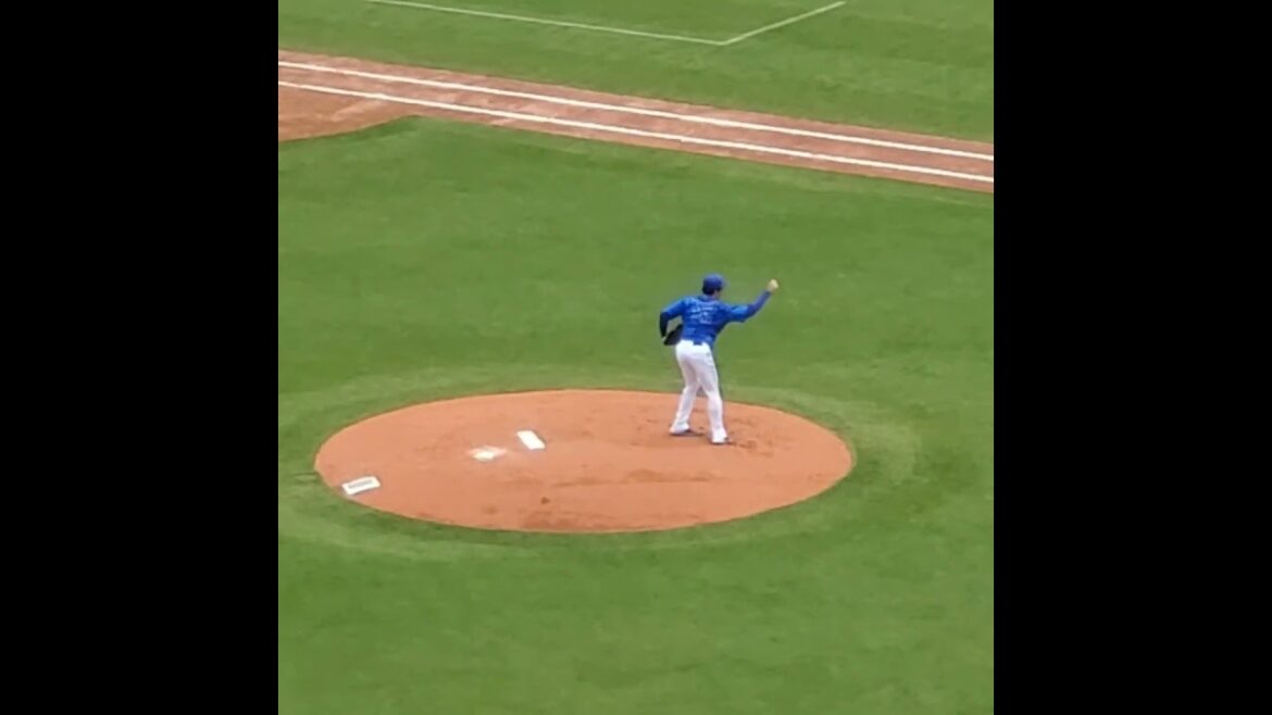 20240505　先発の大貫晋一が投球練習！　#shorts　横浜DeNAﾍﾞｲｽﾀｰｽﾞ　#投球フォーム @MAZDA Zoom-Zoom ｽﾀｼﾞｱﾑ広島･ﾋﾞｼﾞﾀｰﾊﾟﾌｫｰﾏﾝｽ