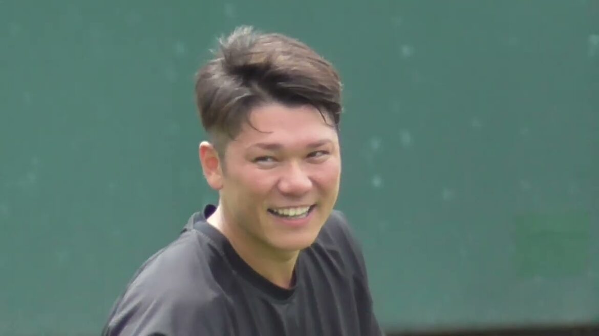 井上温大 ナイスウィーラー 梶谷隆幸 走り回る坂本勇人