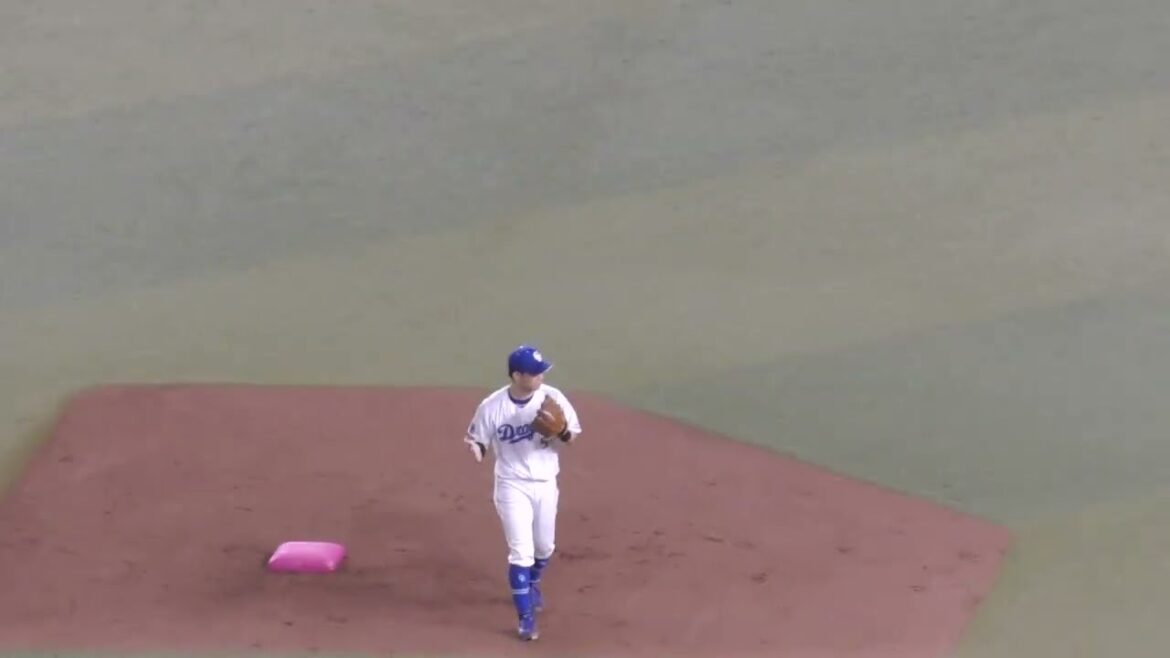 板山守備でも活躍！　楽天阿部の打球をさばく！　2024年6月9日(日)　中日 - 楽天 3回戦