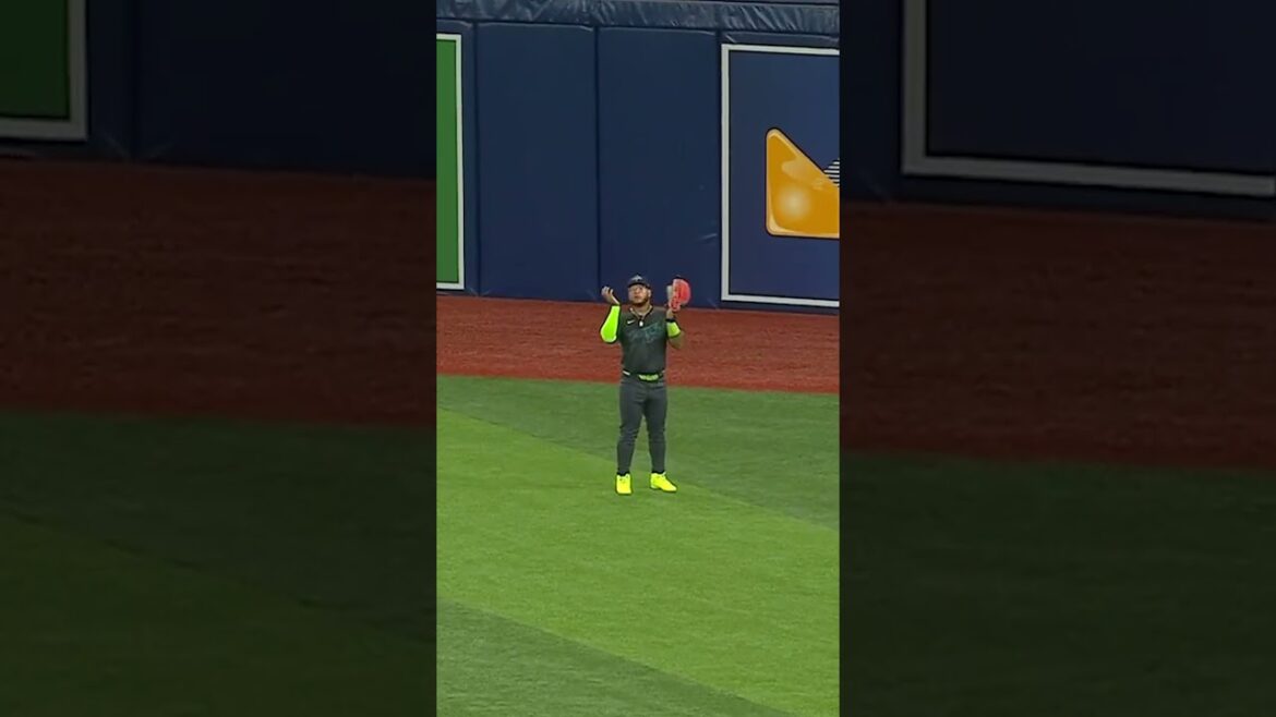 Where did Brett Baty hit this baseball?! 🤯 No, seriously! Where did he hit it?