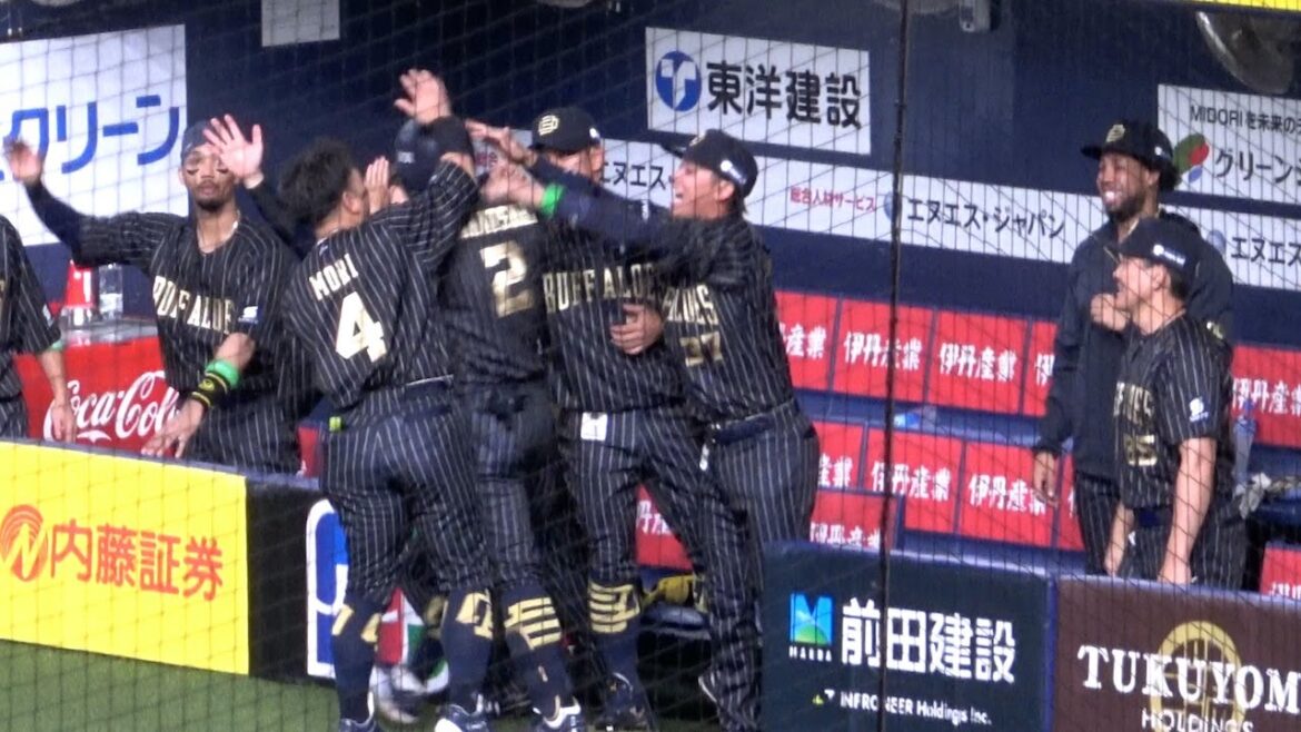 貴重な追加点となる若月健矢のホームラン！今季2本目！