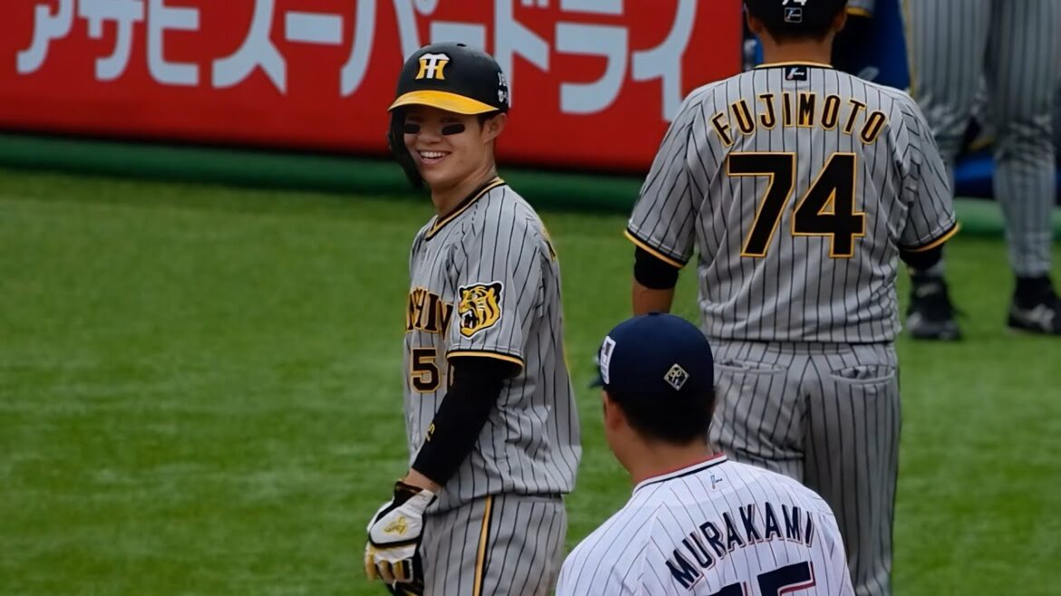 【岡本が嫉妬しちゃう】村上と目が合った瞬間ニッコニコになってしまった中野拓夢。二人でジェスチャー交えながらイチャイチャ