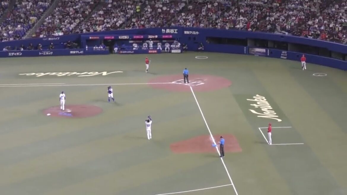 加藤匠馬 痛恨パスボール　ピッチャー梅津のフォローも遅れて失点　2024年7月6日(土)　中日 - 広島 12回戦