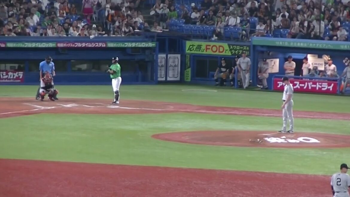 代打 西田明央をショートフライに打ち取るグリフィン 門脇を信用し切って振り返らずベンチへ2024年7月6日 ヤクルトスワローズ対 読売ジャイアンツ