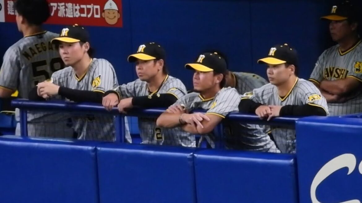 【お祭り騒ぎから完全お通夜】岡田ブチギレ「何をやってるんやバッテリーで(怒)」イトサマ・漆原・浜地、捕手の坂本で10失点…試合ぶち壊しに岡田監督はベンチで呆れて笑い出す 2024.7.13