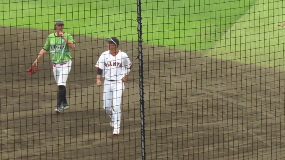 巨人 坂本勇人 陽岱鋼と再会で楽しそう 橋上監督や中山翔太ととも＜読売ジャイアンツ対オイシックス新潟アルビレックスBC 　2024年7月9日＞
