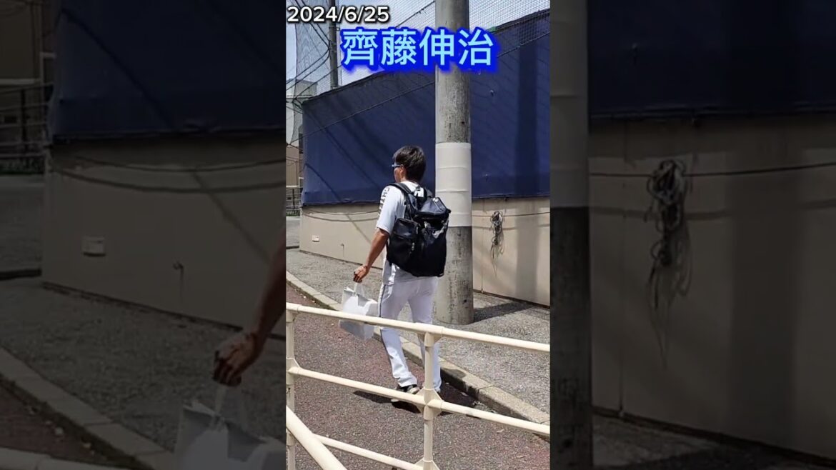 【FIGHTERS】 #齊藤伸治 投手 背番号115のファンサービス #shorts #日本ハム #fighters