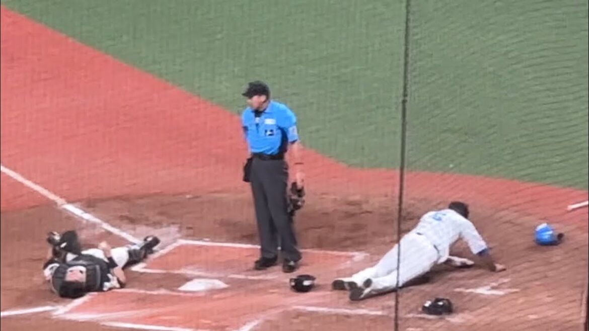 【外崎の左足が海野の首に当たった?】外崎修汰と海野隆司が本塁でクロスプレー、代打 奥村光一のヒットはタイムリーならず【西武vsソフトバンク】2024/7/20 【外崎の左足が海野の首に当たった?】外崎修汰と海野隆司が本塁でクロスプレー、代打 奥村光一のヒットはタイムリーならず【西武vsソフトバンク】2024/7/20