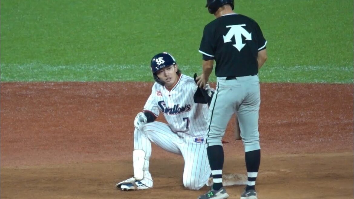 チャンスで決めた！長岡秀樹のタイムリー2ベースヒット！東京ヤクルトスワローズ 2024/07/20