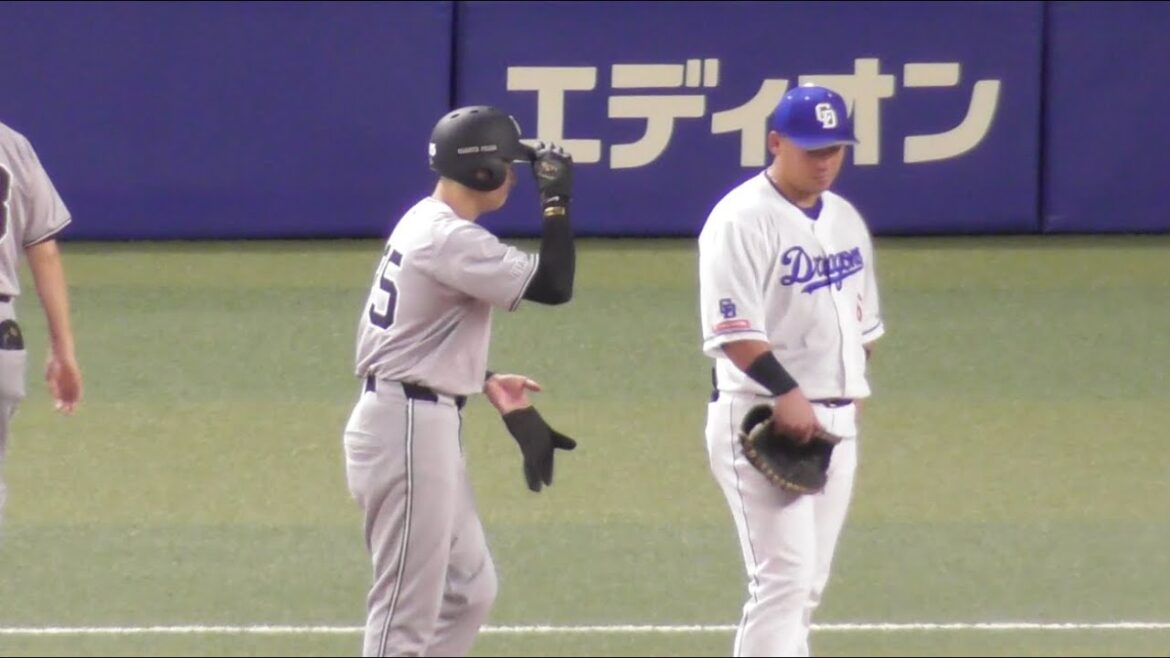 巨人泉口選手,緊張の一塁出塁⁉︎大阪桐蔭の大先輩中田翔選手に礼儀正しくご挨拶！巨人vs中日
