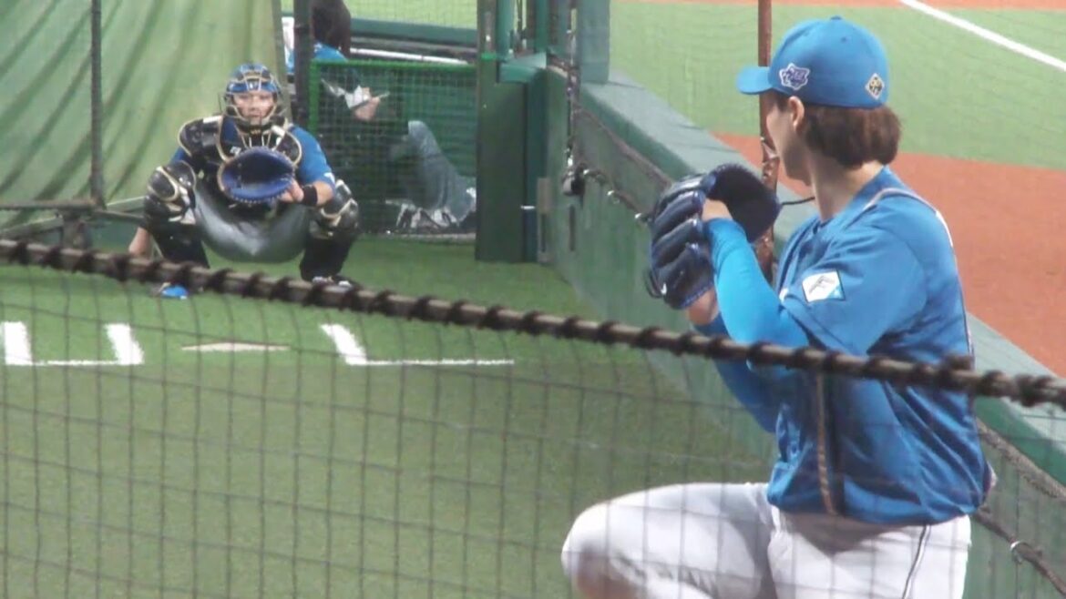 日本ハム 山﨑福也が試合前にブルペンで投球練習　西武 vs 日本ハム　2024年7月9日(火) ベルーナドーム