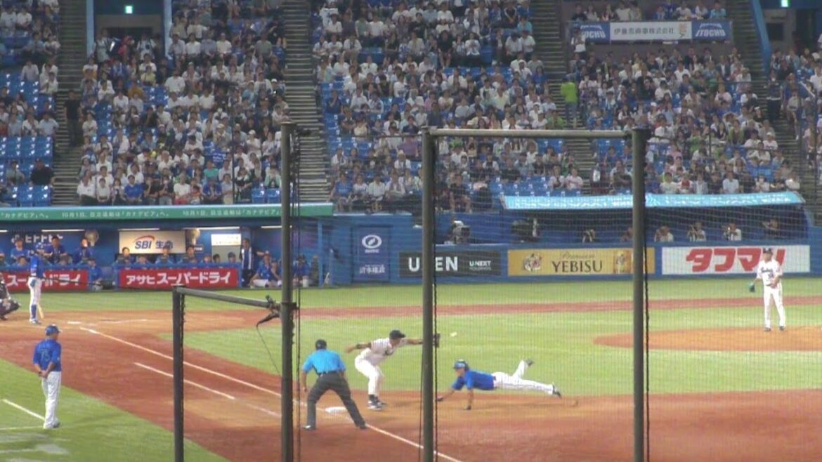 ヤクルト 田口麗斗 ナイスプレー 井上絢登 1塁牽制でタッチアウト　ヤクルト vs DeNA　2024年7月19日(金) 神宮球場