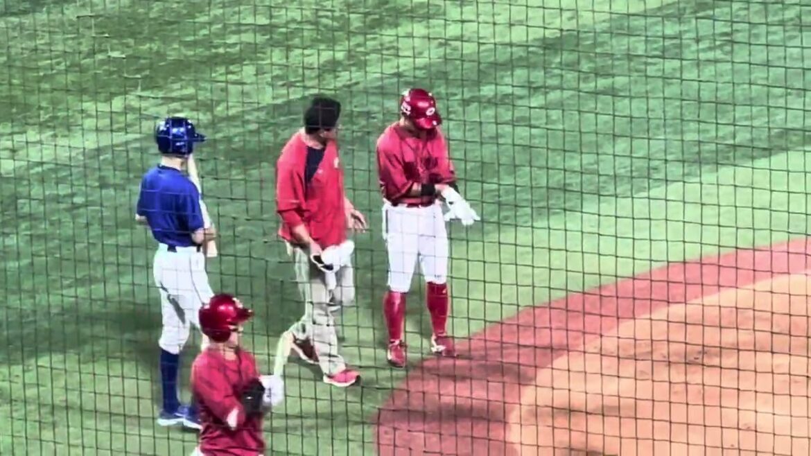 上本死球で謝罪する京田陽太