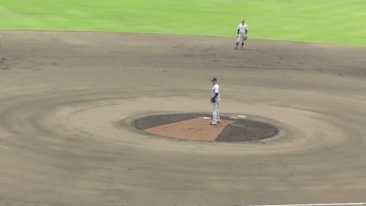 淺間大基をセンターフライに打ち取る巨人 堀田賢慎（2024年6月25日 北海道日本ハムファイターズ対 読売ジャイアンツ）