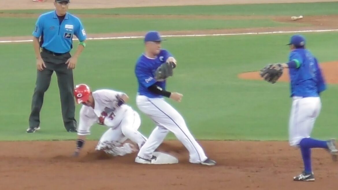 野間の足、悲鳴から歓声に！横浜森敬のフィルダースチョイスでカープが1点もぎ取る！リクエスト中もカープナインは確信の笑み！2024年8月1日