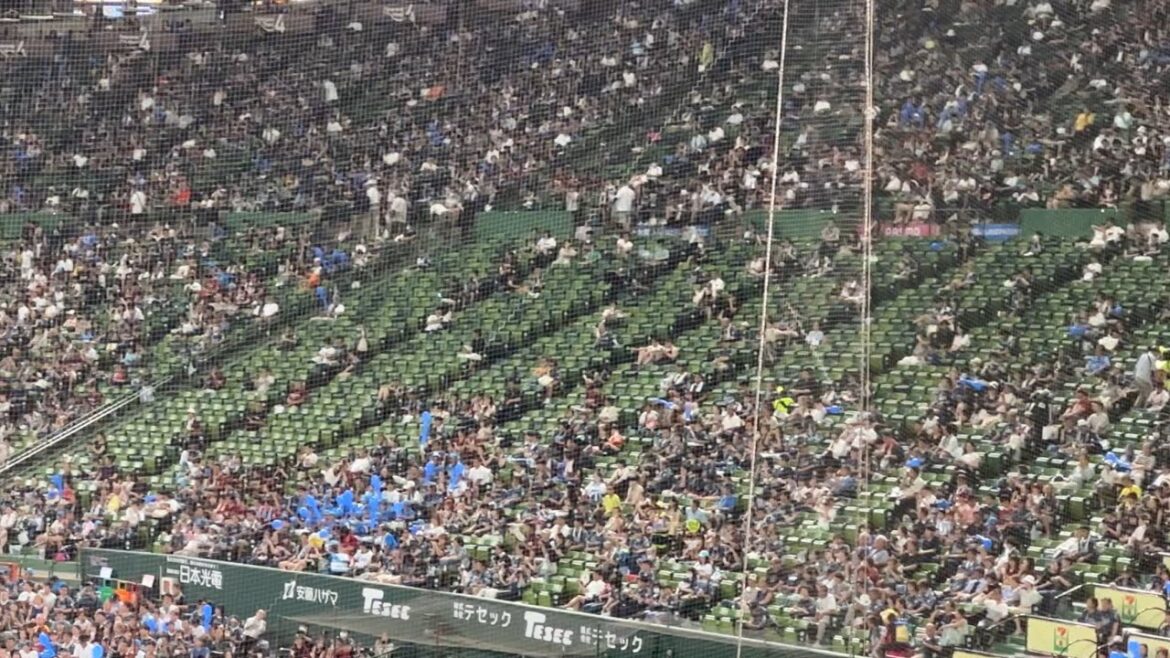 【7回表 既に3時間】一方的な試合展開でビジター側(たぶんライオンズファン)からも続々と帰る観客＆ユニフォーム配布デーもなかなか厳しい客入り【西武vs楽天】2024/8/4 ライオンズフェスティバルズ