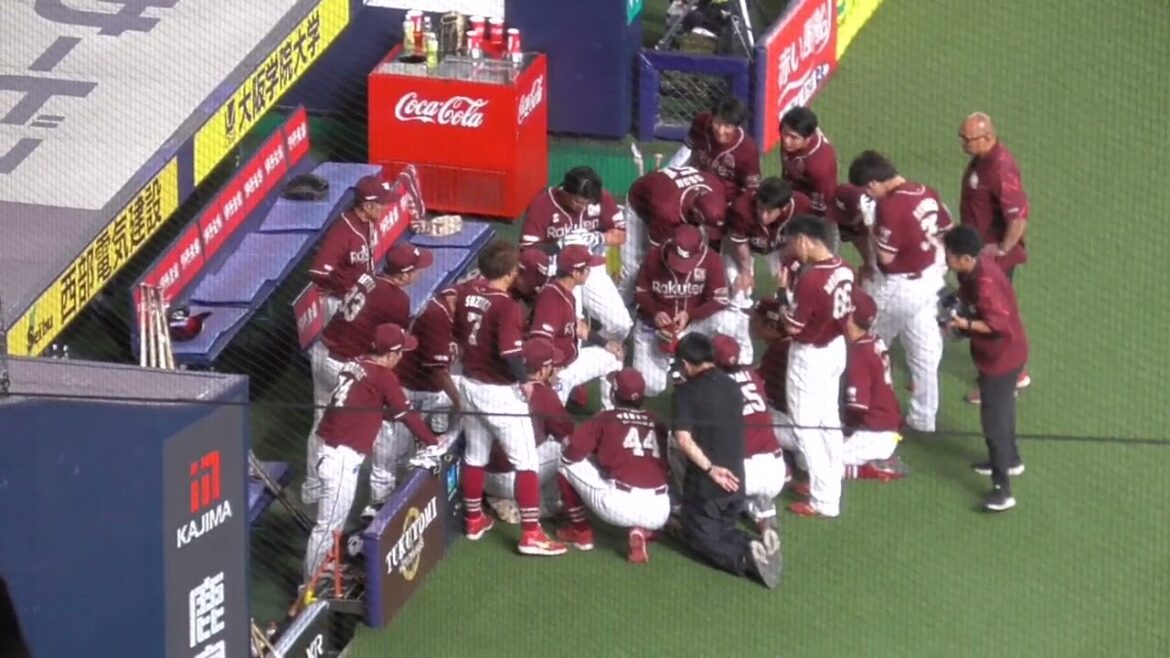 #東北楽天ゴールデンイーグルス 試合開始前円陣声出し担当 平良 竜哉　謎動作付