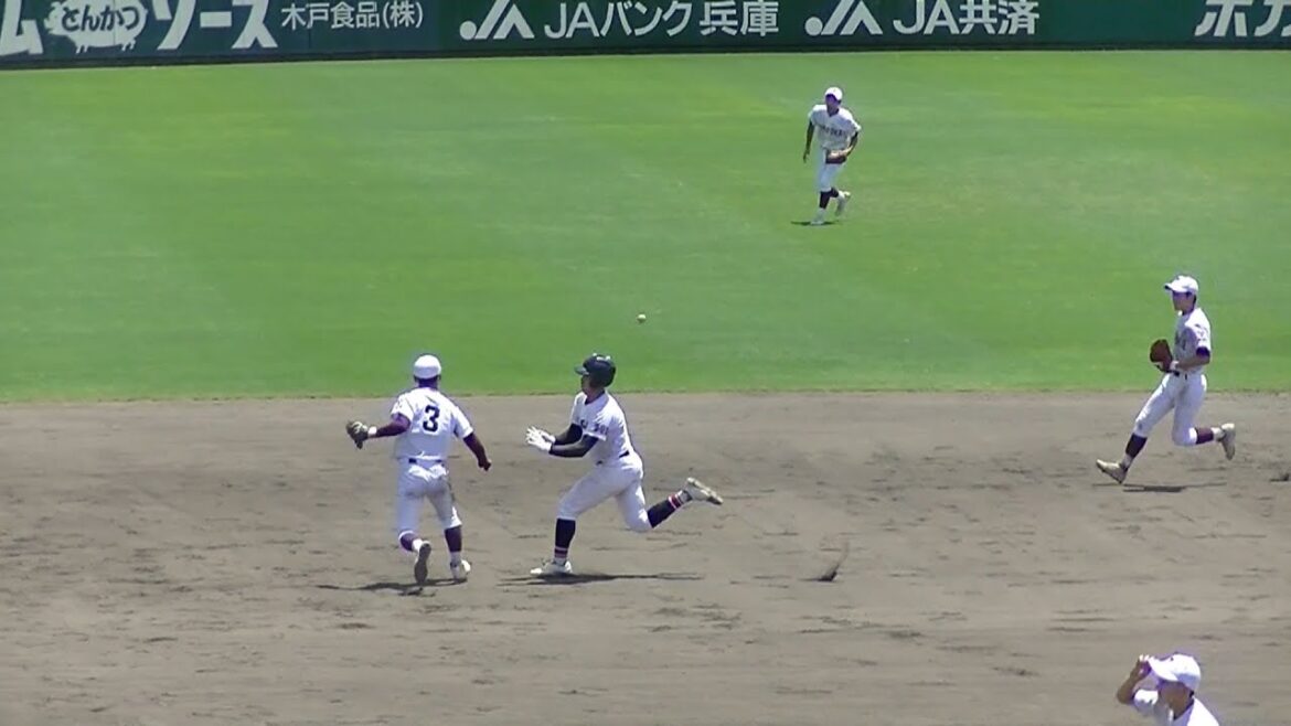 【高校野球】走塁妨害と判定された問題のシーン【2024夏兵庫大会】