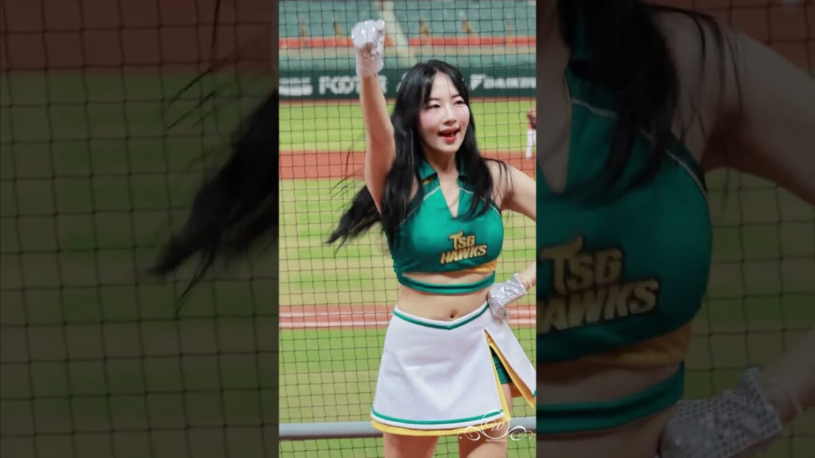 美女mingo 吳念庭 #mingo #台鋼雄鷹啦啦隊 台湾プロ野球チア #wingstars #チアリーディングの女の子 안지현 2024/8/2
