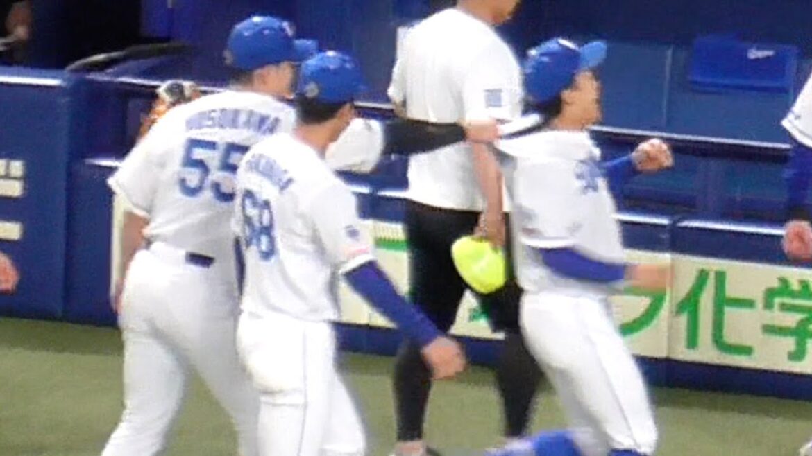 岡林勇希　細川成也に首根っこを掴まれる　中日ドラゴンズVS読売ジャイアンツ　2024/08/09