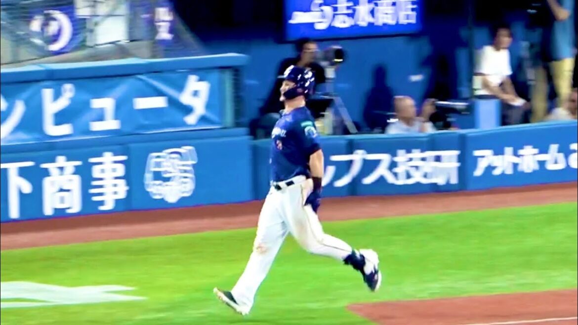 オースティン、全力疾走で太もも気にしててケガ怖い… 横浜DeNAベイスターズ 2024/8/11