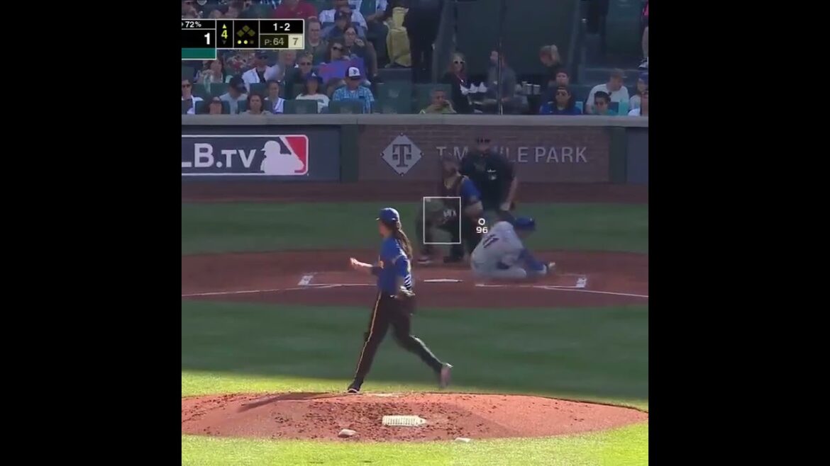 😱 Luis Castillo forces Jose Iglesias into an early retirement.