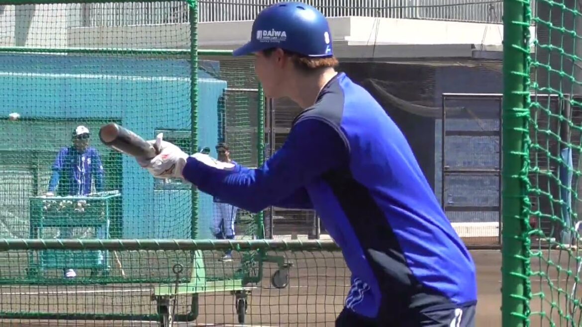 2024年8月 DOCK OF BAYSTARS YOKOSUKA 神里 和毅 選手・度会 隆輝 選手のバント練習