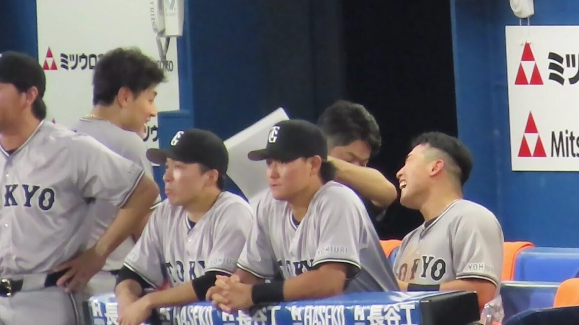 【本人より大喜び】浅野翔吾、岡本和真の衝撃的なホームランに笑いが止まらないw