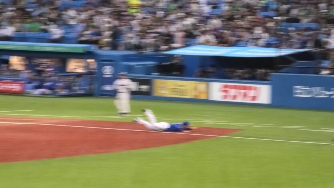 -2024.08.14-【NPB】１回裏 福永裕基 ライン際を横っ飛び！好守で松木平を助ける 中日ドラゴンズ（vs東京ヤクルト）