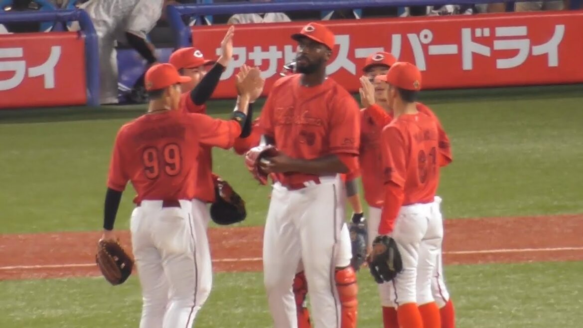 最後はハーンが三人で締める！広島カープ勝利の瞬間ハイライト！2024年8月18日