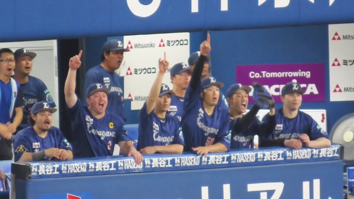 【松尾汐恩も大興奮】桑原のファインプレーに大喜びなベイスターズベンチ