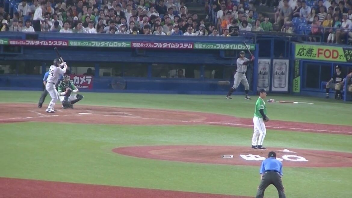 ピンチで大城卓三を三振にとる小川泰弘（2024年7月5日ヤクルトスワローズ対 読売ジャイアンツ）