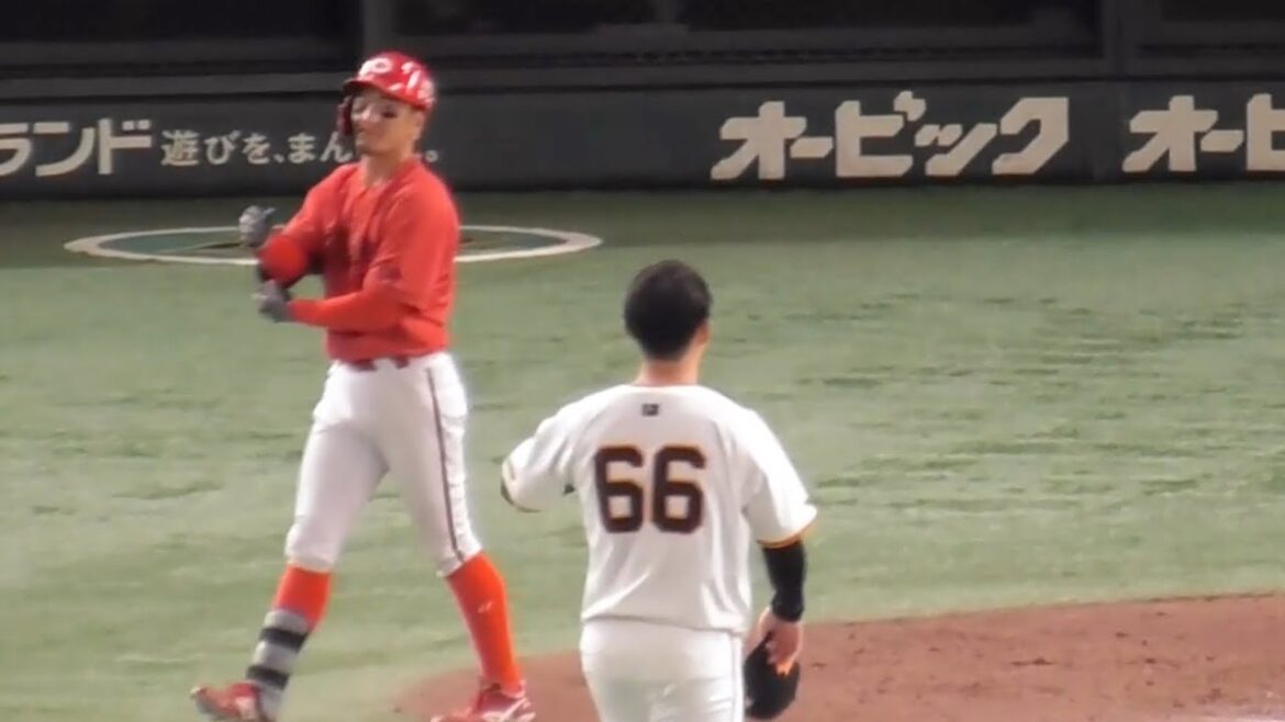 矢野雅哉に死球、帽子を取り謝る平内投手！カープファンはプチブーイング！2024年8月20日