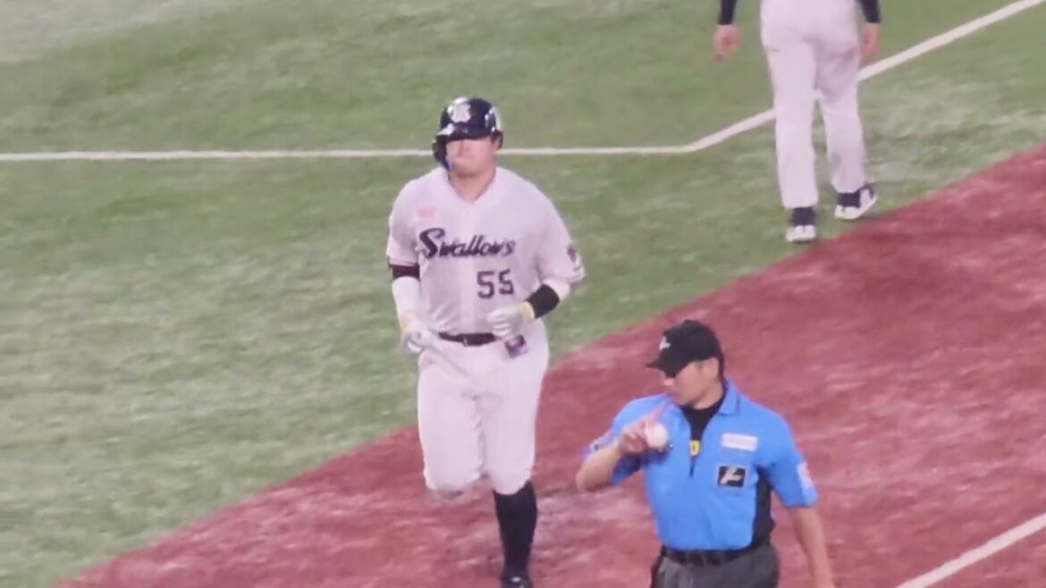 村上宗隆の第２２号ホームラン！