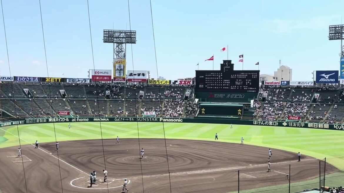 西日本短大付 斉藤 大将くんセンターへヒットを放つ＜第106回 夏の甲子園 金足農業 対 西日本短大付 2024年8月9日＞