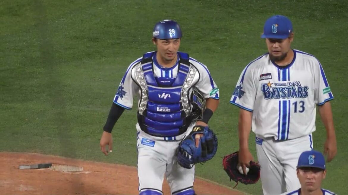 【伊藤光、伊勢大夢】空振り三振でゲームセット！伊藤光の笑顔が印象的（2024.8.21/横浜スタジアム）