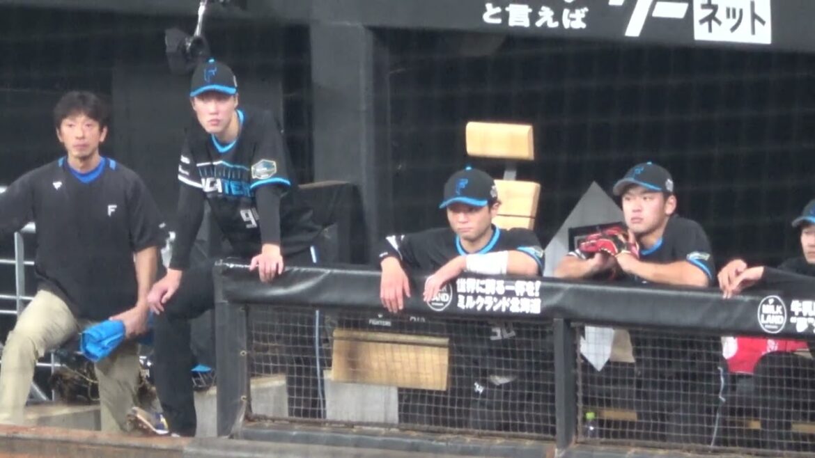 【北海道日本ハムファイターズ】福島蓮 4回に一挙5点を奪われノックアウト 目から汗を流すも味方を応援する 現地映像