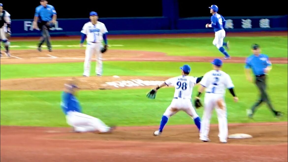 守備妨害が認められなかった京田陽太の力のない送球！ 横浜DeNAベイスターズ 2024/8/22