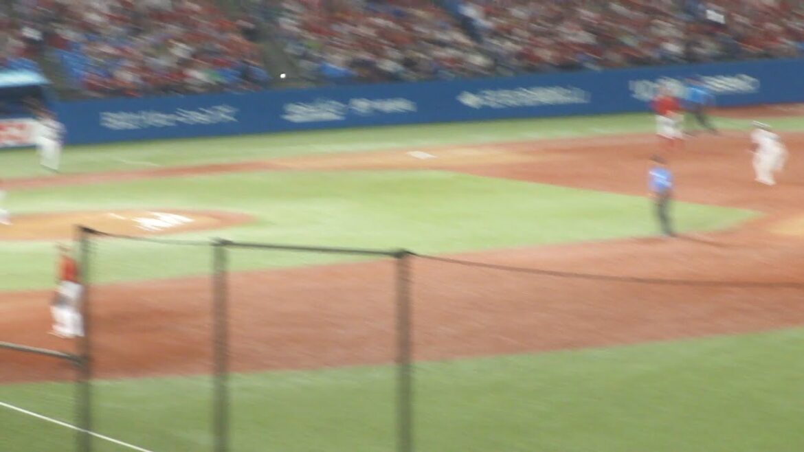 ヤクルト 内山壮真 タイムリーヒット　ヤクルト vs 広島　2024年8月18日(日) 神宮球場