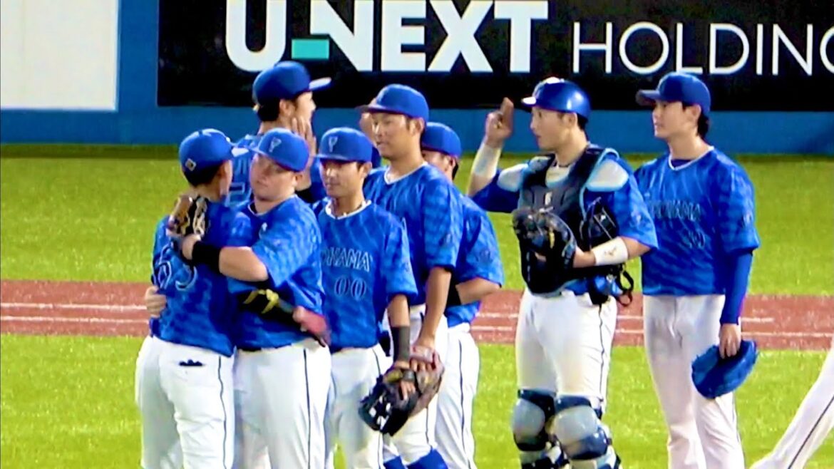 マシンガンで10得点快勝！ 坂本裕哉が最後締めてベイスターズ勝利のハイタッチ！ 横浜DeNAベイスターズ 2024/8/25
