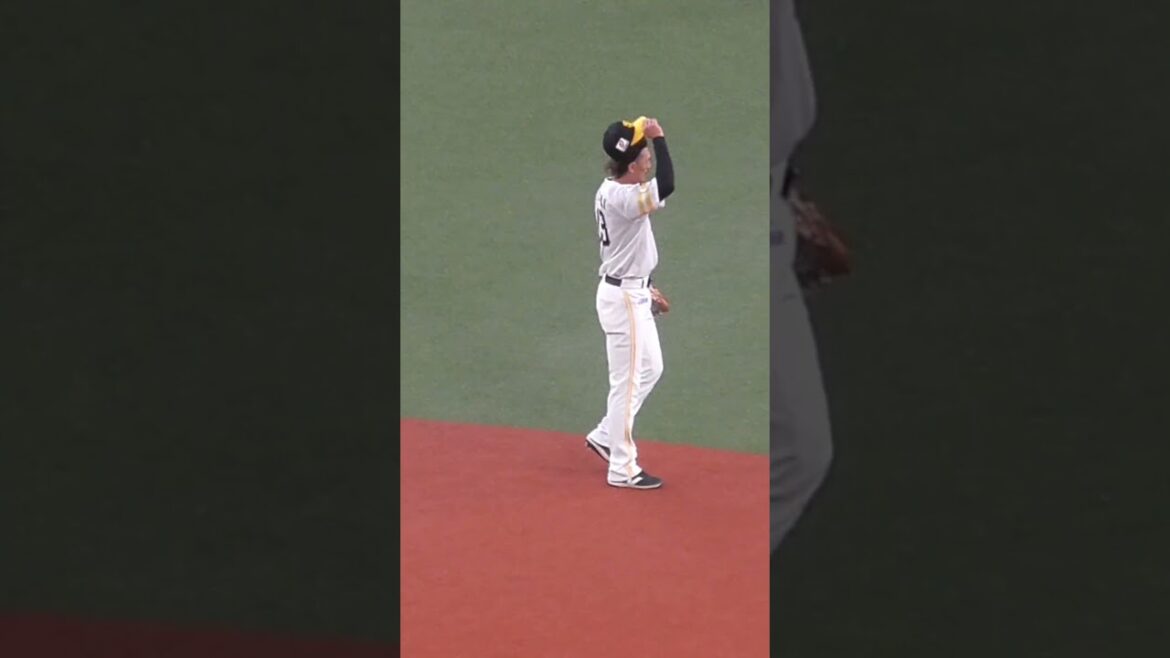 三森 大貴　タイムリーヒットの声援に応える　#福岡ソフトバンクホークス #shorts