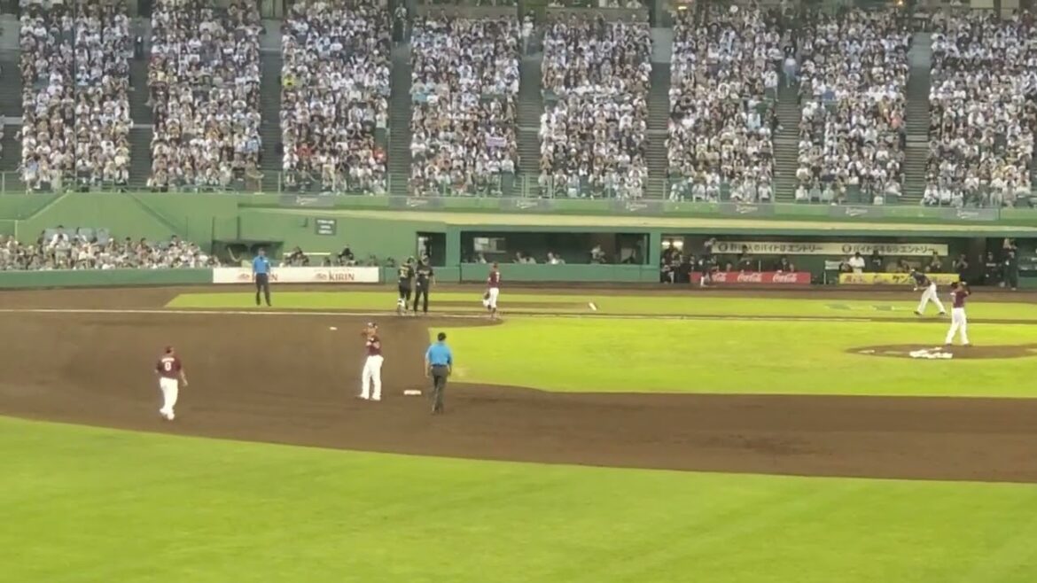 20240721【現地】時代は山足！センター前ヒットを放つ山足達也　8回ｳﾗ　ｵﾘｯｸｽ･ﾊﾞﾌｧﾛｰｽﾞ@ほっともっとﾌｨｰﾙﾄﾞ神戸･ﾚﾌﾄ外野