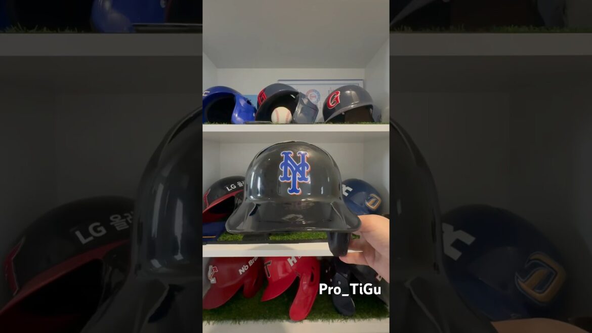 New York Mets Infielder Eduardo Escobar Batting Helmet (Team Issued)