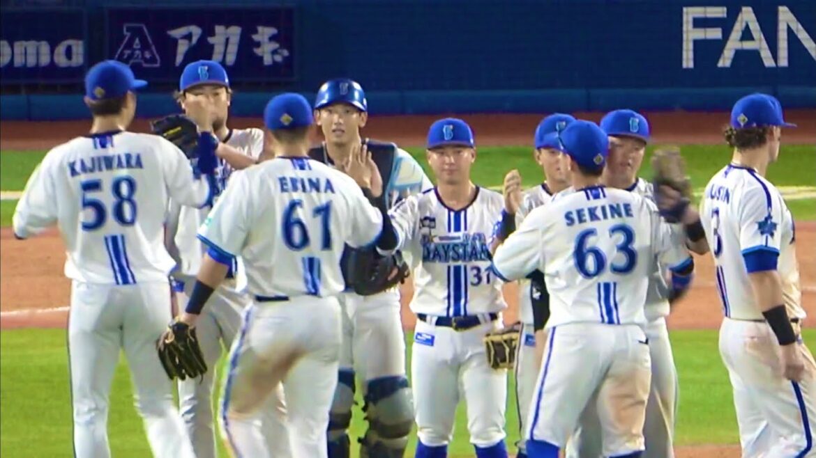 CS進出へ対阪神との4時間近くの熱戦を制す！ 柴田竜拓のファインプレーに伊勢大夢が三者凡退で抑えてベイスターズ勝利のハイタッチ！ 横浜DeNAベイスターズ 2024/8/27