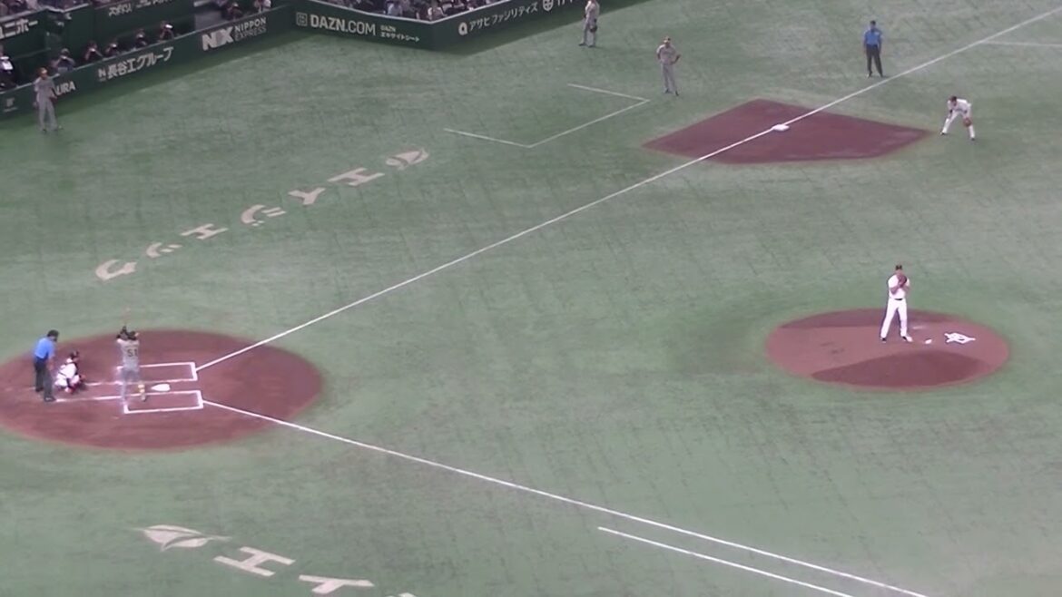 中野拓夢のライトフライ 長野久義の守備（ 読売ジャイアンツ 対 阪神タイガース 2024年8月13日）