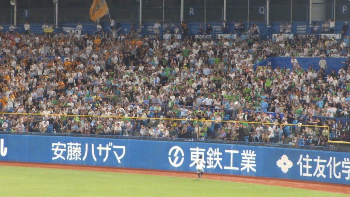 巨人 岡本和真 ツーベースヒット　ヤクルト vs 巨人　2024年8月28日(水) 神宮球場