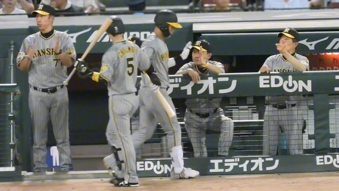 【きなみんスマイル】前日の失敗を取り返す見事な送りバント成功にベンチで笑顔の木浪聖也 2024.8.25