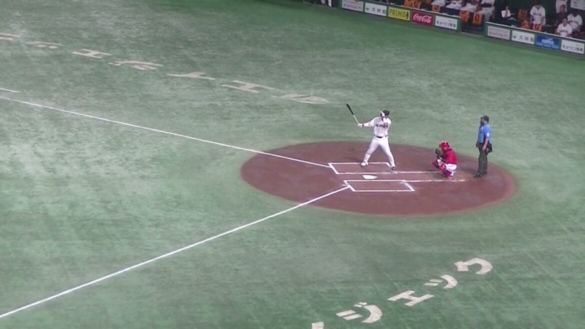 アドゥワ誠からフォアボールを選ぶ大城卓三【読売ジャイアンツ対 広島東洋カープ  2024年8月22日】